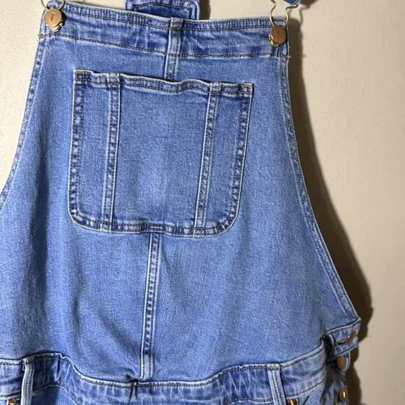 Isabel Maternity Denim Overalls Women's Size 10 Stretch Raw Hem Light Wash Denim - Picture 5 of 10